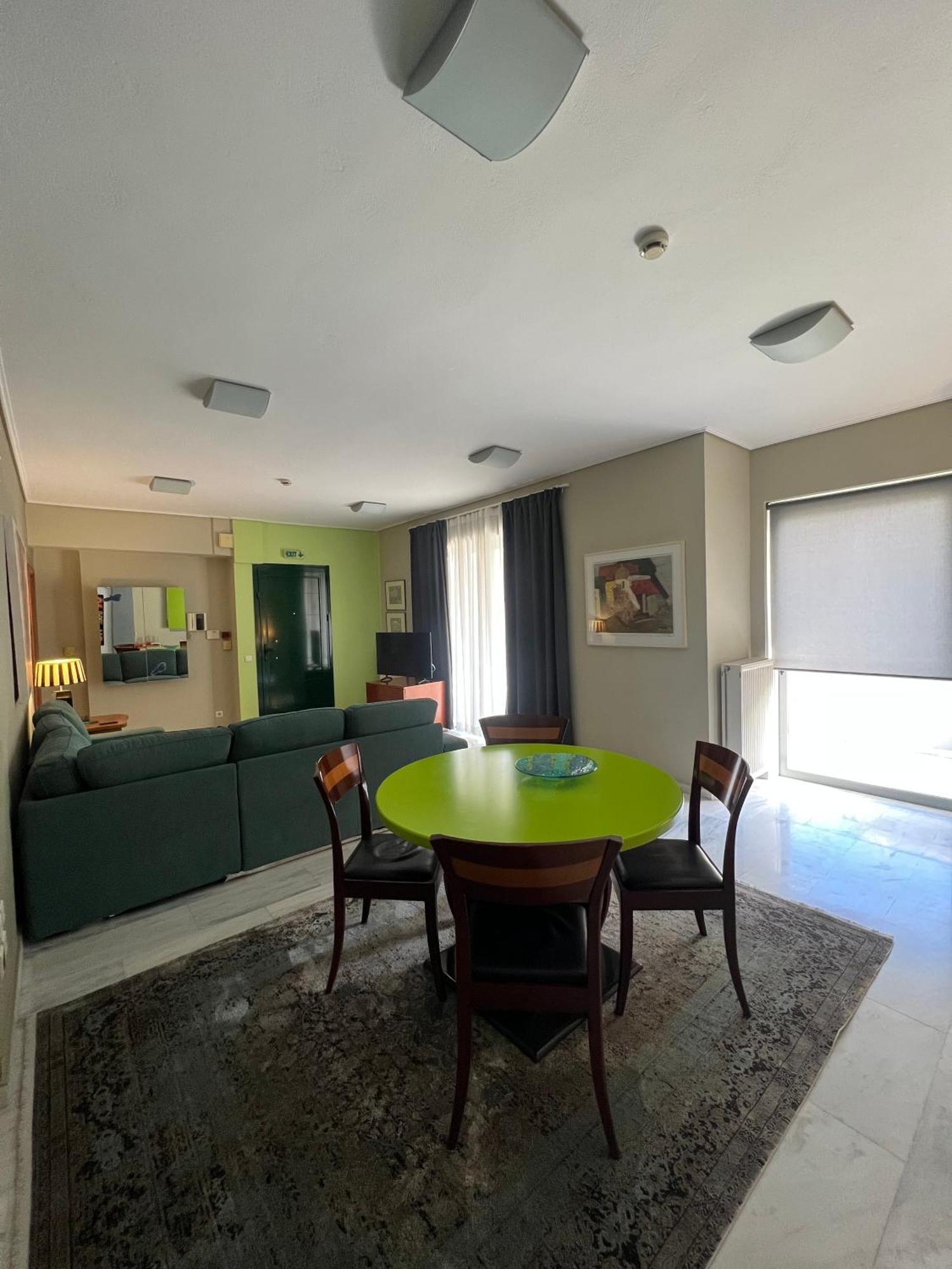 Green Apartment Near Marousi Hospitals & Oaka, By Promoshomes Maroussi Exterior photo